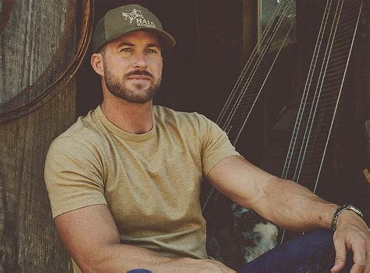 How Old Is Riley Green? Age, Birthday, and Quick Facts