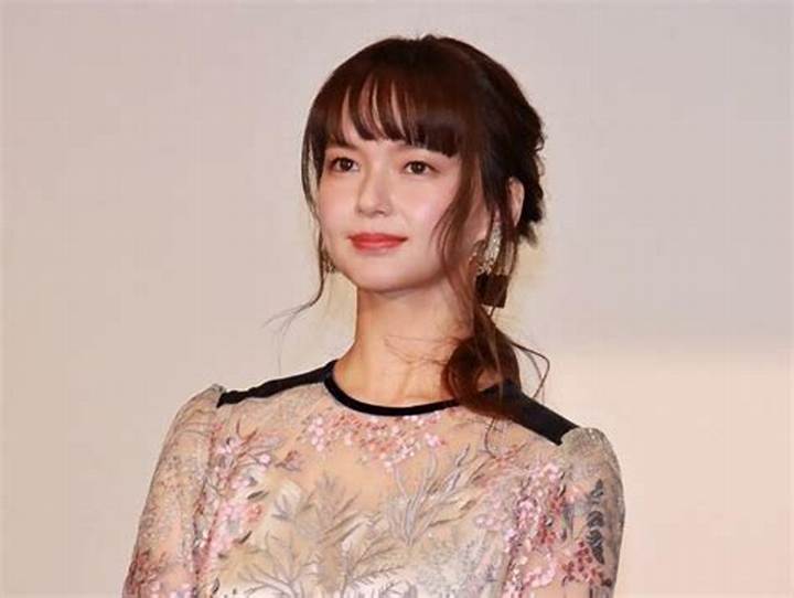 三島美佳子アナウンサーとは？経歴・家族・名門家系を徹底解説