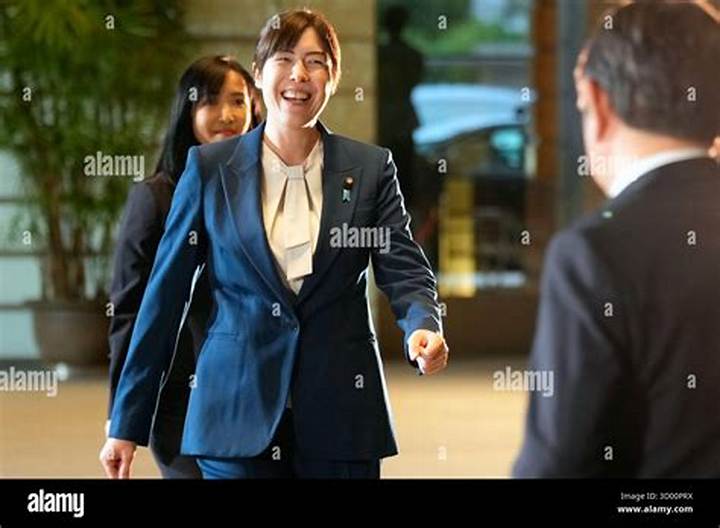 小野田紀美が山本太郎を睨む？国会で注目された緊張の瞬間