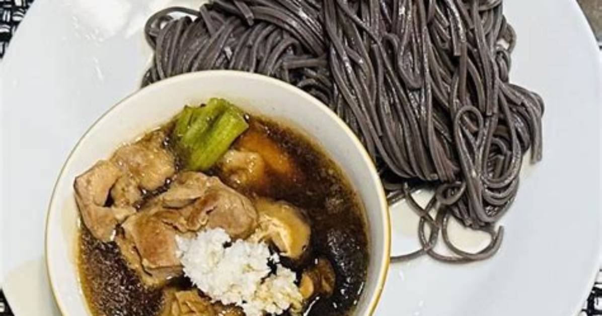 Tsukesoba