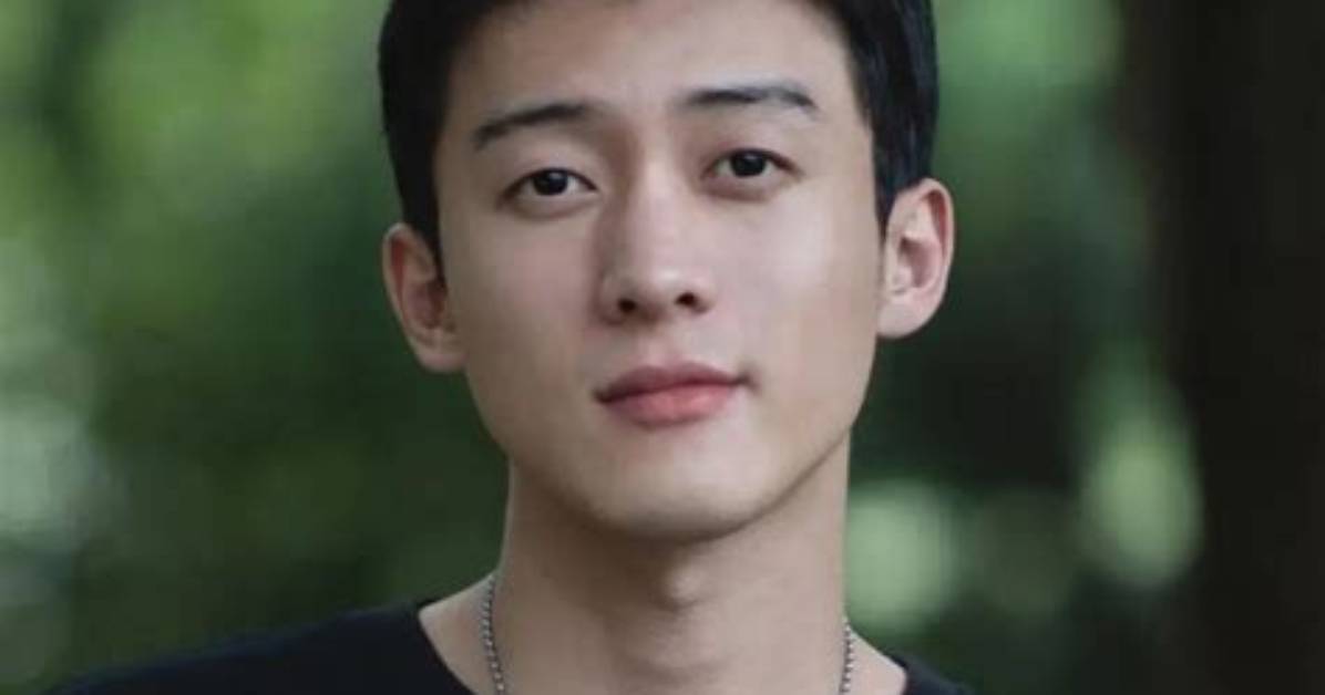 Yuan Hou